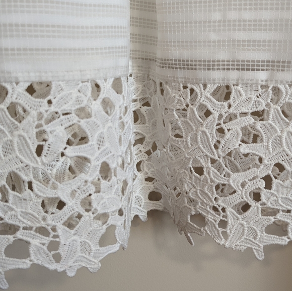 Lace & Mesh White Peter Pan Collar Dress - Picture 4 of 6